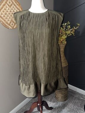 Anthropologie Olive Cap sleeve Plissé shift dress artsy boho cottagecore